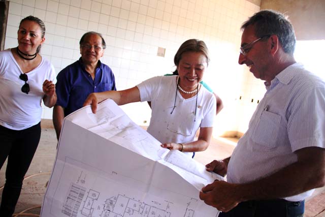 Tamiko durante primeira visita oficial as obras que estão ocorrendo no município. Foto: Secom/Prefeitura