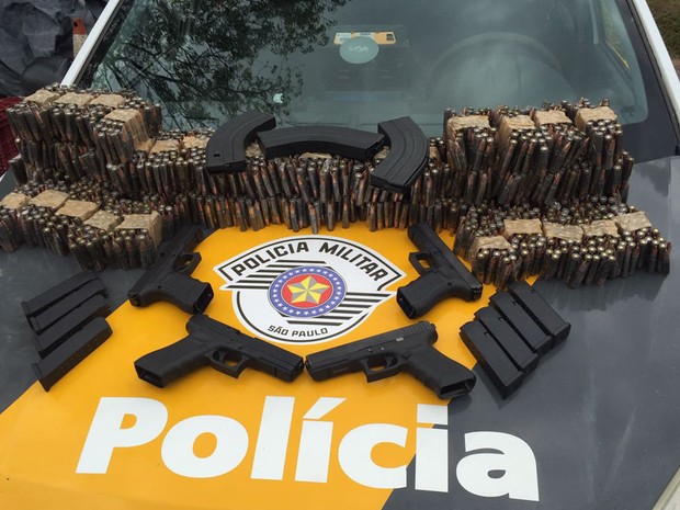 Armas e munições de fuzil apreendidas neste domingo pelo TOR na região de Presidente Prudente (Divulgação)