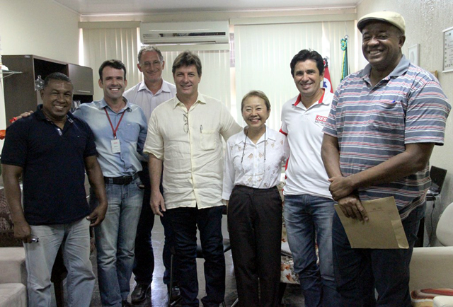 Tamiko debate projeto com representantes do Sesi. Foto: Secom/ Prefeitura