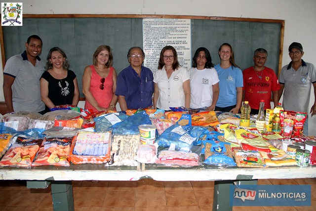 Alimentos foram utilizados como amostra da licitação da merenda escolar e é doado em comum acordo com as empresas. Foto: Secom/Prefeitura