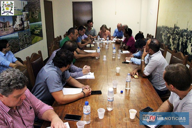 Tamiko com representantes de usinas sucroalcooleiras que atuam no município definem trabalho em conjunto. Foto: Secom/Prefeitura