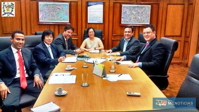 Em São Paulo na sede Secretaria de Fazenda, em reunião agendada pelo deputado Walter Ihoshi, foi feita gestão contra o possível fechamento do Posto Fiscal, além de um debate para esclarecimento do ICMS da UHE de Três Irmãos. Foto: Secom/Prefeitura