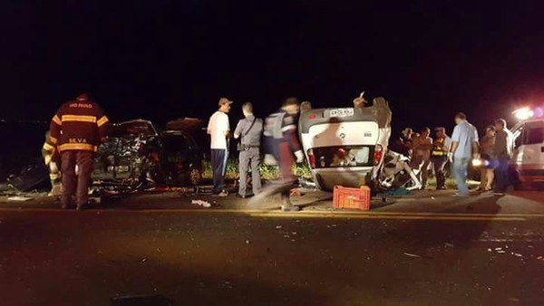 Segundo a Polícia, a rodovia é pista simples e as condições do tempo eram boas no momento do acidente (Foto: Arquivo pessoal).