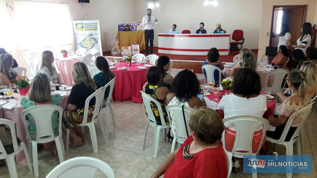 “Café com Elas” realizado na ACIA (Associação Comercial e Industrial de Andradina). Foto: Secom/Prefeitura