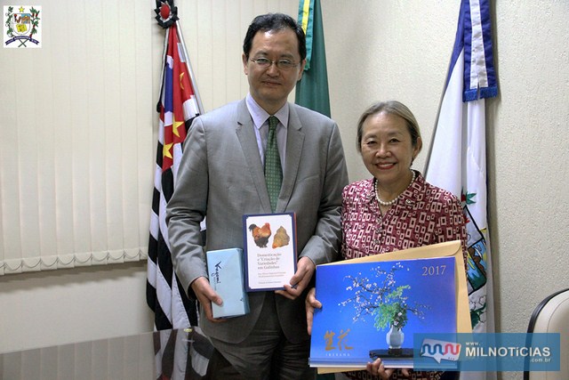 Cônsul Geral do Japão em São Paulo, Takahiro Nakamae agradeceu a hospitalidade dos andradinenses durante visita feita à prefeita Tamiko. Foto: Secom/ Prefeitura