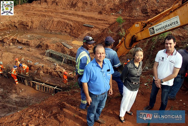 Dissipador, que controla a força das águas pluviais, está sendo construído após o cruzamento da rua Mato Grosso com a Paulo Marin. Foto: Secom/Prefeitura