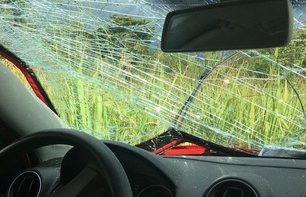 Vítima pediu ajuda no WhatsApp após capotar com carro (Foto: Arquivo pessoal).