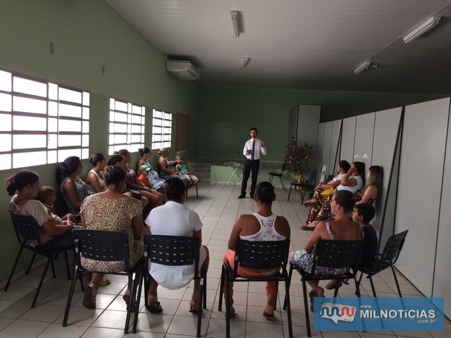 Cerca de 15 gestantes, com idades entre 16 e 40 anos, recebem semanalmente atendimento especializado no CIS – Centro Integrado de Saúde. Foto: Assessoria de Imprensa