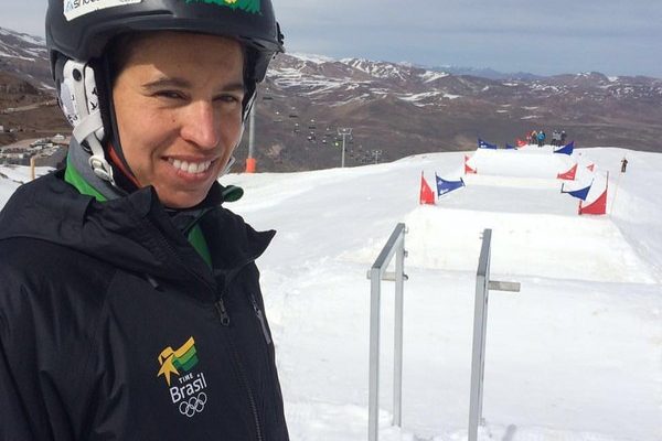 Isabel Clark no volta a competir neste sábado, em La Molina, na Espanha (Foto: Reprodução/Facebook).