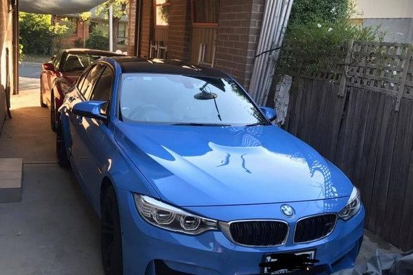 Carro que Nick Kyrgios colocou à venda nas redes sociais (Foto: Reprodução/Facebook).