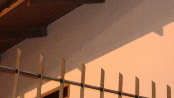 Tiro também atingiu quartel da PM na Trindade (Foto: Júlio Ettore/RBS TV)