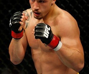 Robert Whittaker tem a dura missão de tentar 
vencer Ronaldo Jacaré (Foto: Agência Getty Images).