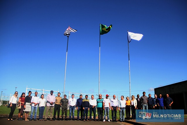 Solenidade marca primeira troca de bandeiras após reconhecimento histórico da sede da unidade em Andradina. Fotos: Secom/Prefeitura e Mil Noticias