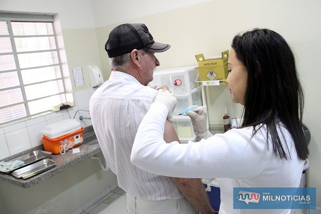 Vacinação contra vírus influenza para adultos de 60 anos ou mais teve inicio nesta segunda-feira em Andradina. Foto: Secom/Prefeitura