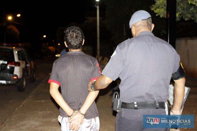 Adolescente tem diversas anotações por furto, porém, foi liberado ao final da ocorrência. Foto: MANOEL MESSIAS/Agência