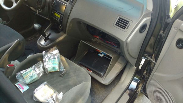 Mais de R$ 23 mil foram encontrados com a dupla após perseguição (Foto: G1 Santos).