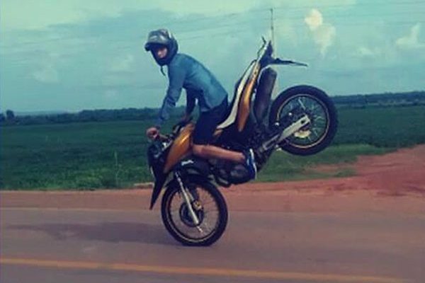 Samuel Gonçalves, de 18 anos, conduzia motocicleta sem CNH (Foto: Arquivo pessoal).