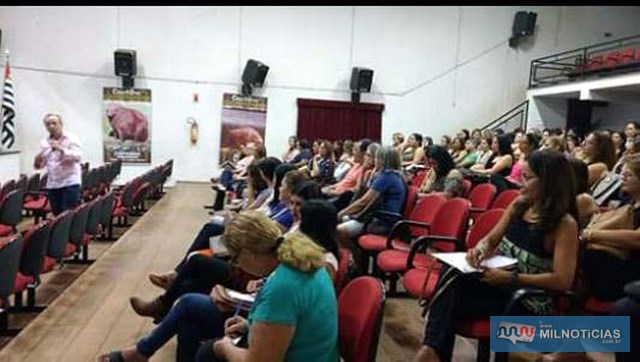 Palestra com o médico dr. Marcos Gulla fechou um ciclo de estudos que vinha sendo trabalhado pelos coordenadores e seus respectivos professores. Foto: Assessoria de Imprensa