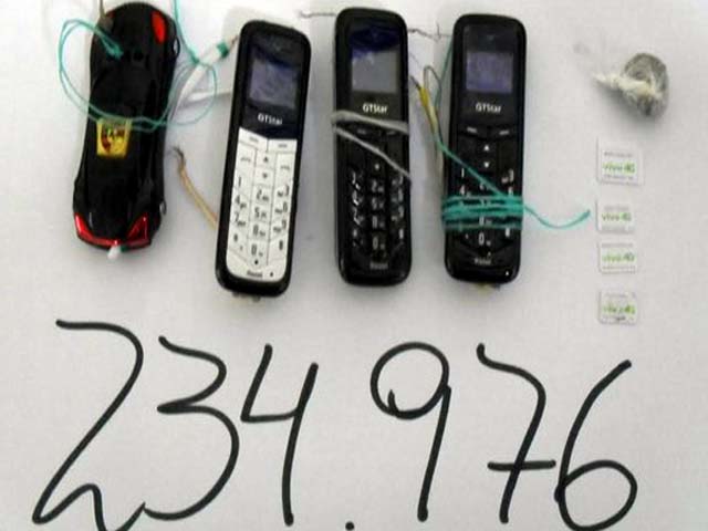 Presos escondiam celulares dentro do corpo, em Presidente Bernardes (Foto: SAP/Cedida)
