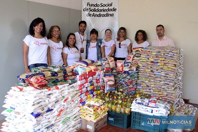 Entrega aconteceu na sede da secretaria de Promoção e Assistência Social. Foto: Secom/Prefeitura