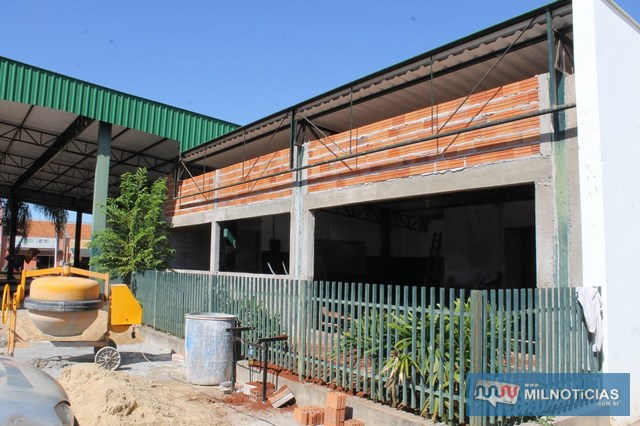 A obra já está em fase de acabamento e segundo a Secretária de Educação e Cultura, Naiyhara Silva, o objetivo do local será proporcionar mais lazer, educação e cultura aos moradores e estudantes do município. foto: Assessoria de comunicação