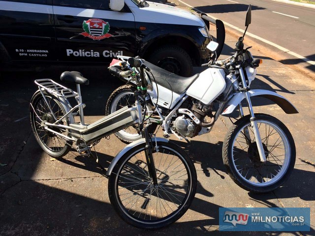 Objetos recuperados, como moto, monociclo e entorpecente foram apreendidos pela PolÃcia Civil. Fotos: PolÃcia Civil/Divulgação