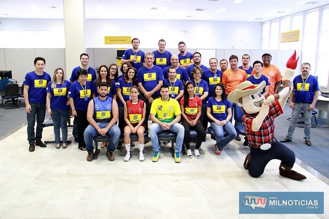 Funcionários do Banco do Brasil trabalham com uniforme especial durante os 61º Jogos Regionais que vão até o dia 21 de julho. Foto: Secom/Prefeitura