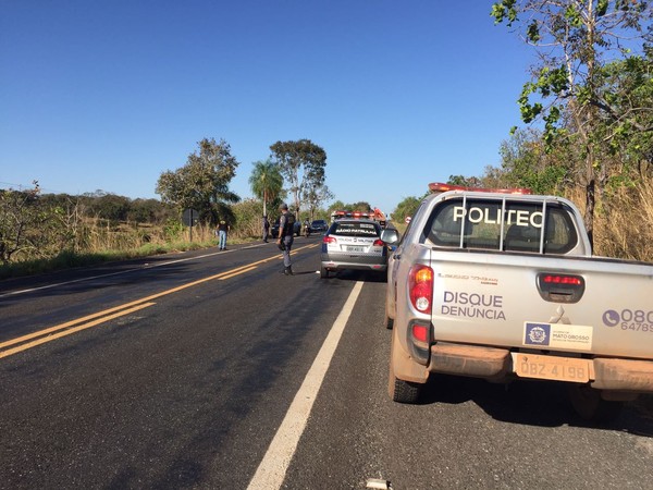 Motorista atropelou e matou idoso de 82 anos na MT-060 (Foto: Dejane Arnhold/TVCA).