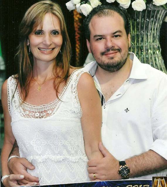Cláudia e Cristian em foto de perfil no Facebook (Foto: Reprodução/Facebook )