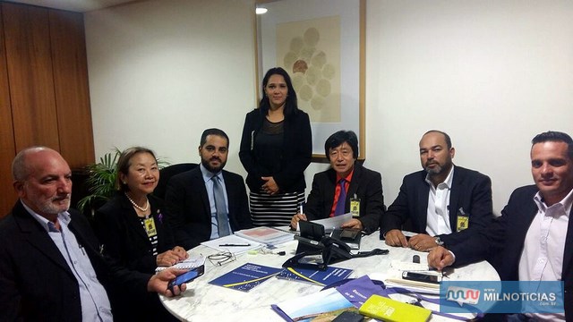 Em Brasília, Tamiko tem reunião na Secretaria de Assuntos Federativos no Palácio do Planalto, com o gerente macrorregional Daniel Rodrigues. Foto: Secom/Prefeitura