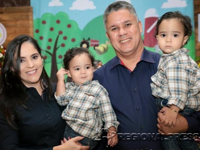 Corpos dos gêmeos Gabriel e Guilherme foram sepultados neste mesmo domingo. Foto: Facebook