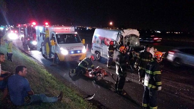 Acidente na SP-310 em Araraquara matou duas pessoas na noite de sexta-feira (20) (Foto: Tom Oliveira/ACidadeON).