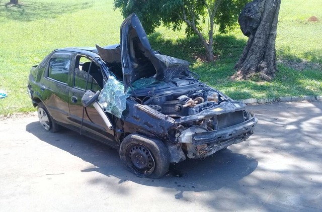 Motorista morre após capotar com carro na rodovia Castello Branco, em Cesário Lange (Foto: Arquivo Pessoal).