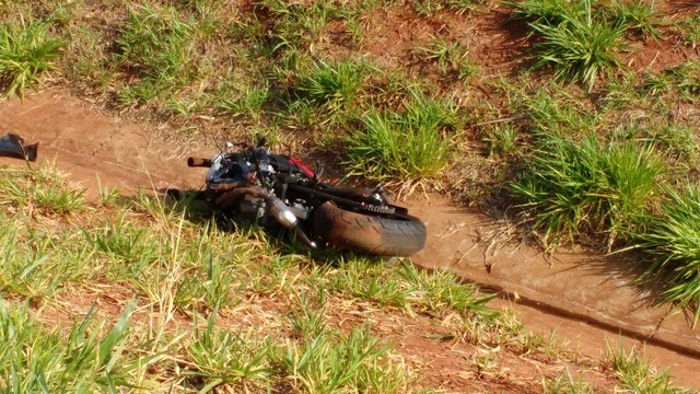 Moto em que o empresário estava ao sofrer o acidente (Foto: Informamais).