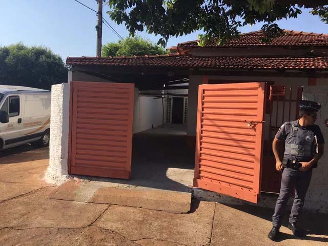 Casa onde o homem matou a família em General Salgado (Foto: Patrick Lima/TV TEM)