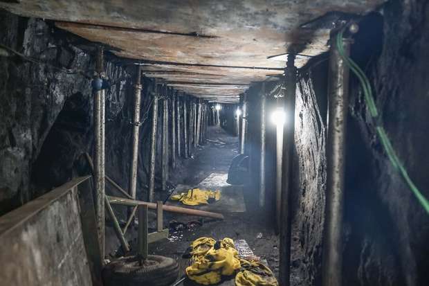 Polícia descobre um túnel que levaria ao cofre principal do Banco do Brasil, na Chácara Santo Antônio, zona sul de São Paulo. Foto: Marco Ambrósio/Futura Press