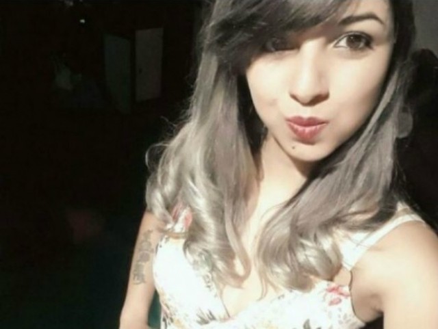 Aline Cosmo da Silva, de 22 anos, foi morta a tiros nesse domingo (12) (Foto: Divulgação).