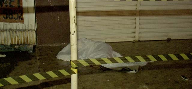 Crime ocorreu em uma distribuidora de bebidas na Avenida Alzira Santana, no Centro de Várzea Grande (Foto: TVCA).