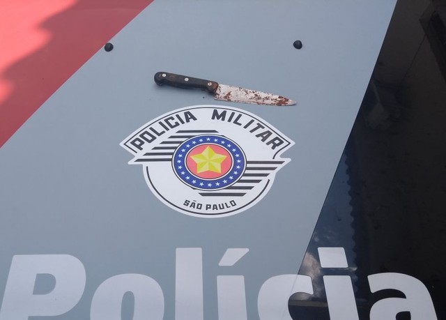 Mulher deu uma facada no peito do companheiro em Panorama (Foto: Polícia Militar/Cedida).