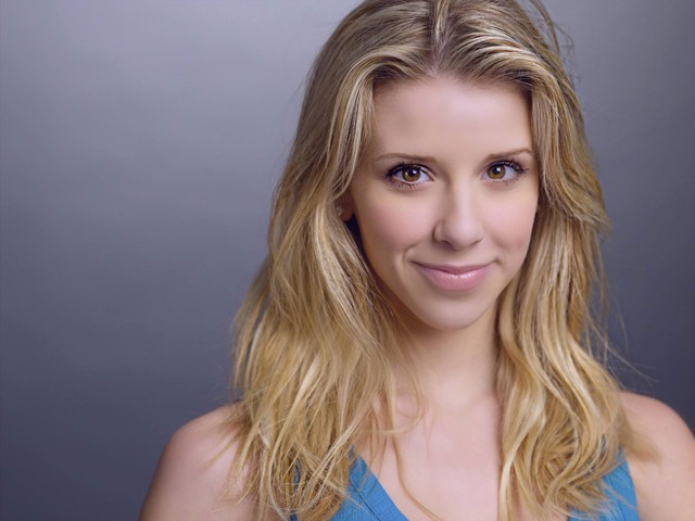 A cantora americana Melissa Schuman, que acusa Nick Carter, do Backstreet Boys, de estupro (Foto: Divulgação).