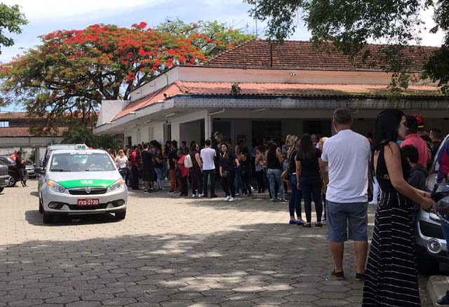 Velório de tia e sobrinho ocorreu na Santa Casa de Santos, SP (Foto: G1 Santos)