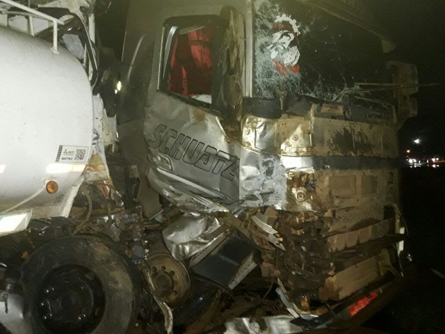 Motorista de caminhão-tanque morreu após atingir carreta na BR-163, em Sorriso (Foto: Polícia Rodoviária Federal de Sorriso (MT).