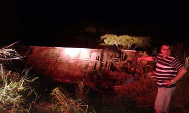 Acidente gravíssimo na SP-425 em Parapuã, próximo de Osvaldo Cruz. Foto: FM Metrópole