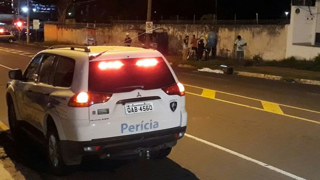 Vítima foi lançada a 55 metros de distância do ponto de impacto (Foto: José Aparecido/ TV Morena).