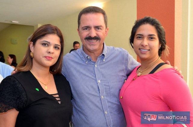 A partir da esq., prefeita Thauane Duarte, deputado Itamar Borges e Thaís Joanini. Foto: Assessoria Parlamentar