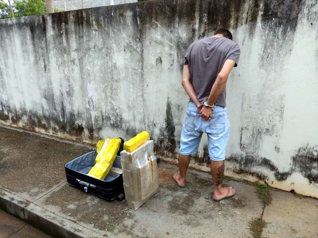 Pintor de 26 anos, morador de Brasília (DF), foi preso transportando 29,3 quilos de maconha. Foto: TOR/Divulgação