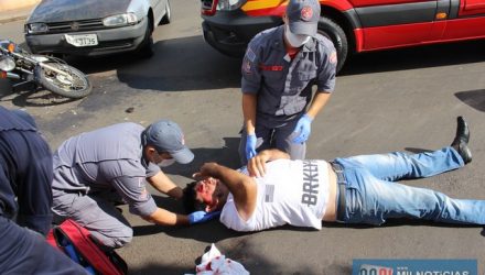 Vitima sofreu um grande corte na testa, altura do supercílio direito, além de escoriações leves pelo corpo. FOTO: MANOEL MESSIAS/Agência