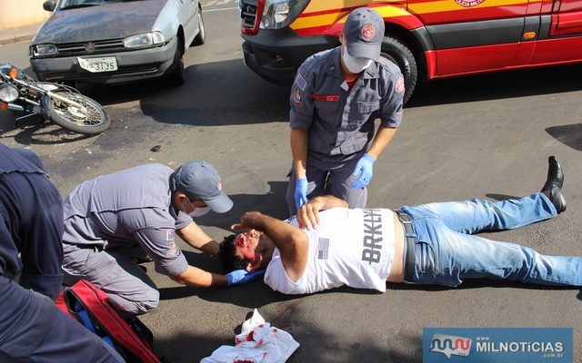 Vitima sofreu um grande corte na testa, altura do supercílio direito, além de escoriações leves pelo corpo. FOTO: MANOEL MESSIAS/Agência