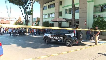 Mulher é assassinada na Câmara Municipal de Contagem (Foto: Reprodução/TV Globo)