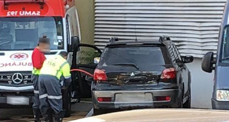 Funcionários usaram carro da prefeitura de São caetano do Sul para transportar gasolina e abastecer carros de colegas (Foto: Reprodução/Redes sociais)